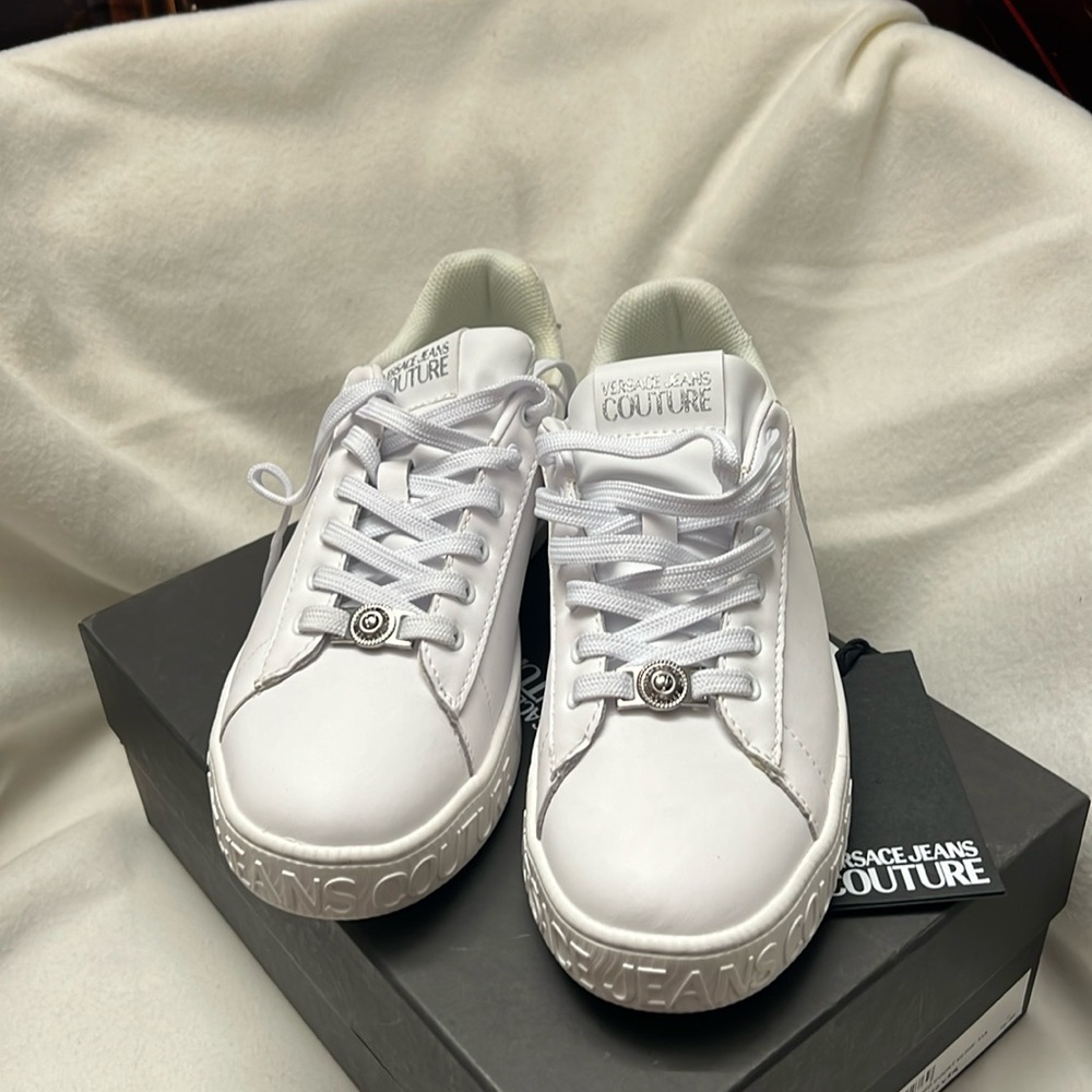 Versace jeans couture size 40